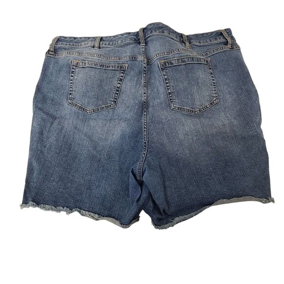 Torrid Womens Plus Size 24 Med Wash Distressed Denim Jean Shorts - Picture 7 of 13